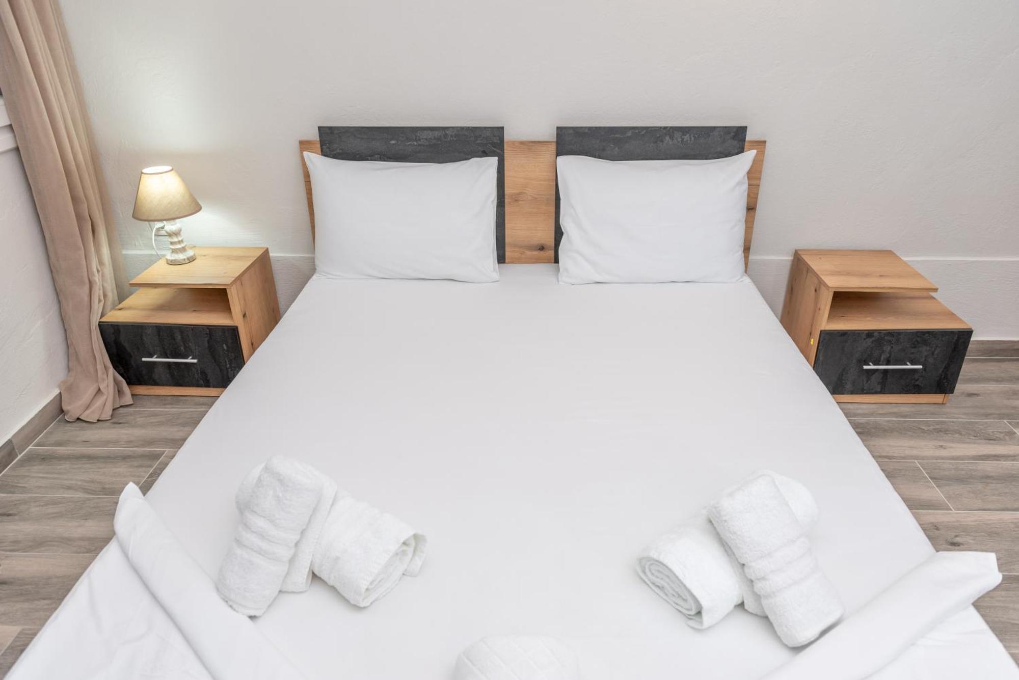 Medusa Rooms Kallithea  ภายนอก รูปภาพ