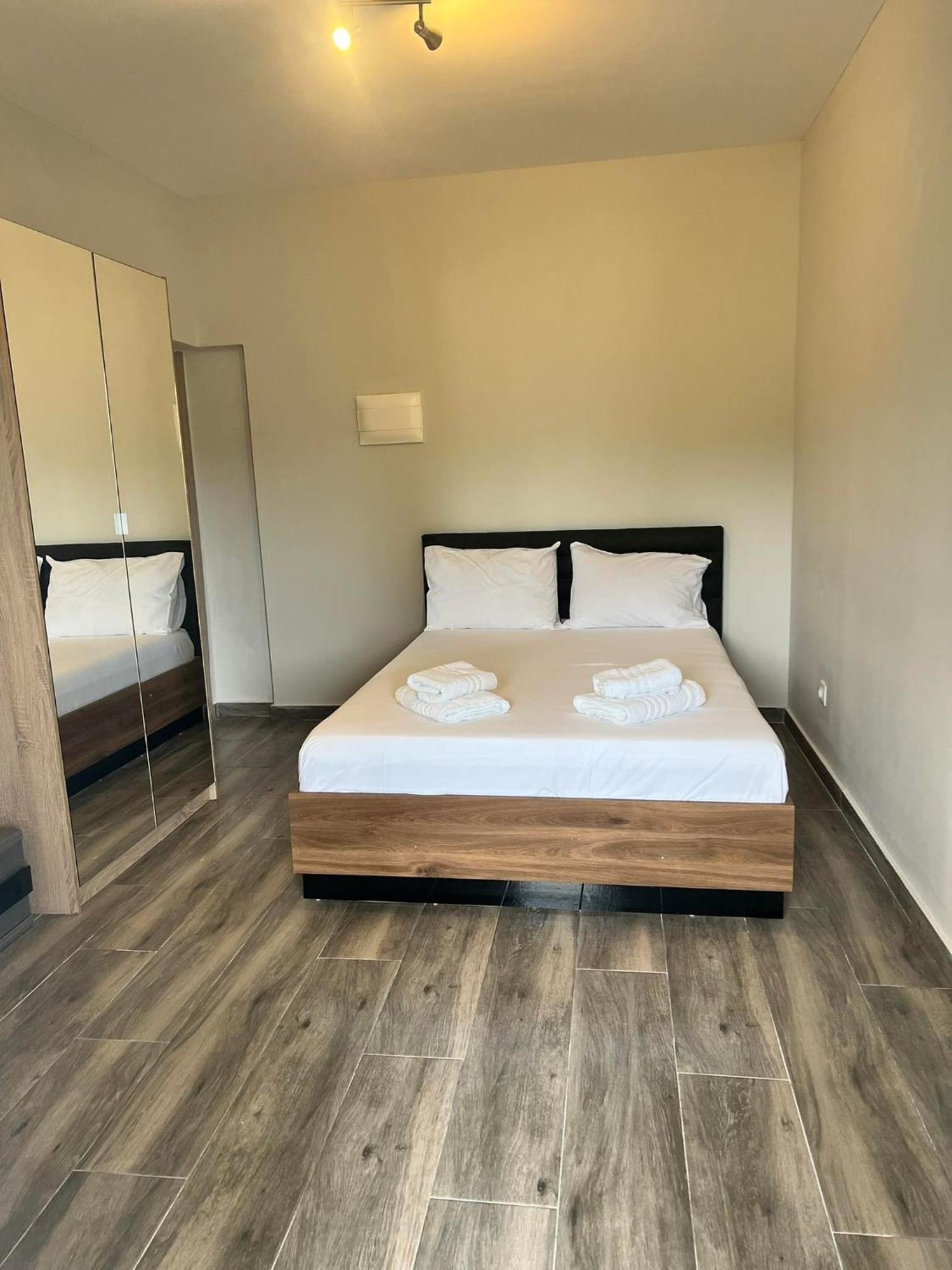 Medusa Rooms Kallithea  ภายนอก รูปภาพ