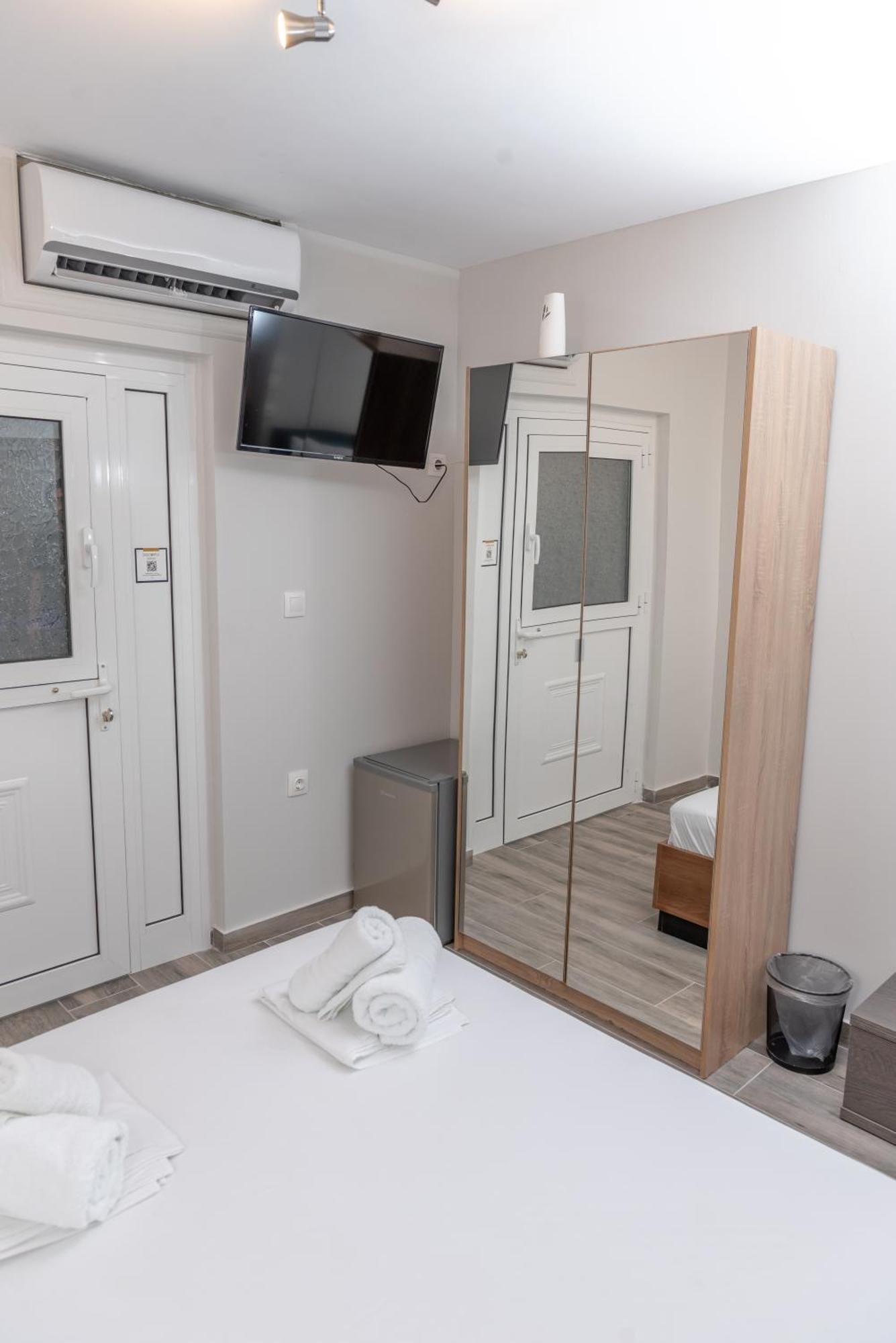 Medusa Rooms Kallithea  ภายนอก รูปภาพ