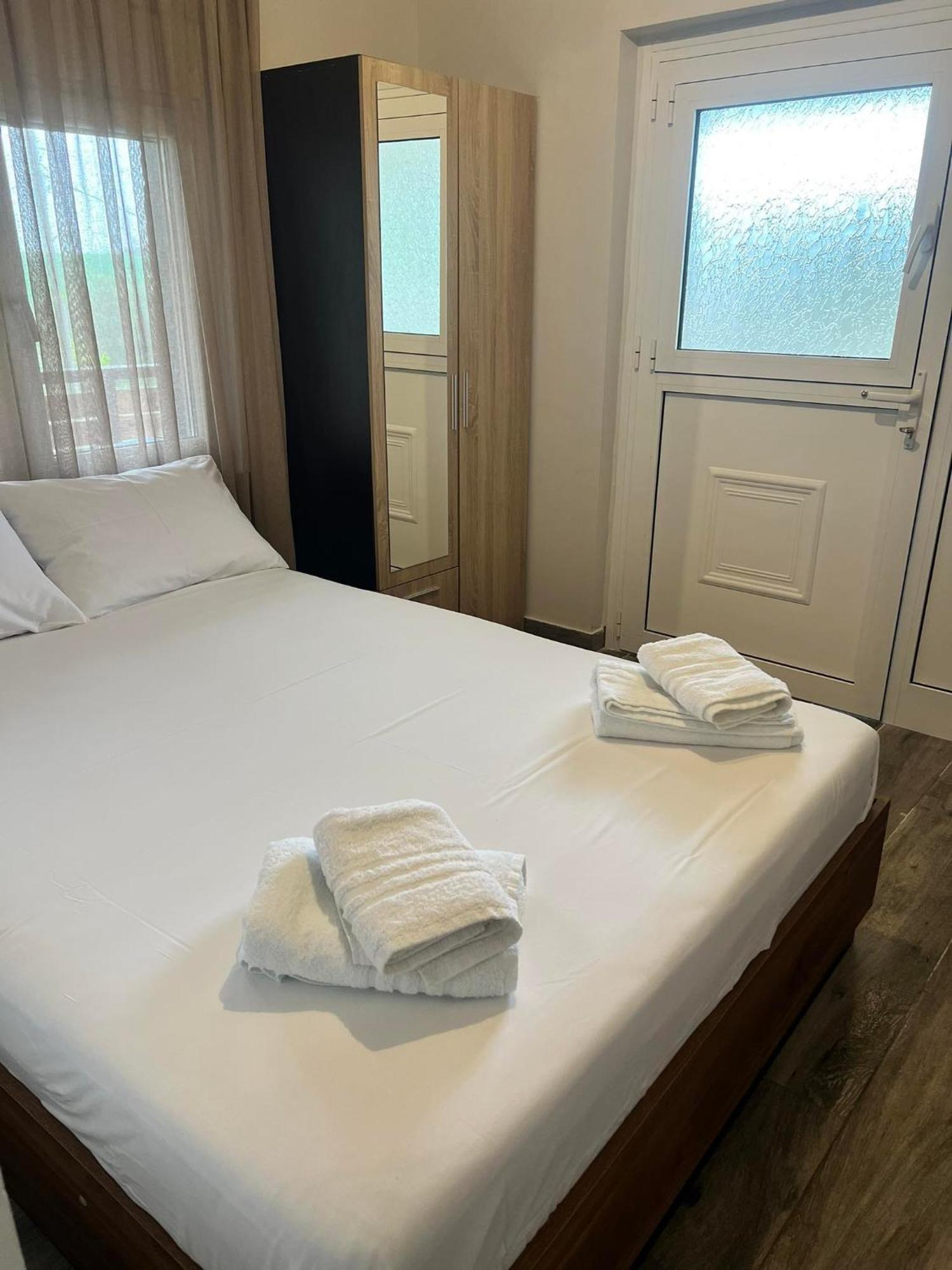 Medusa Rooms Kallithea  ภายนอก รูปภาพ