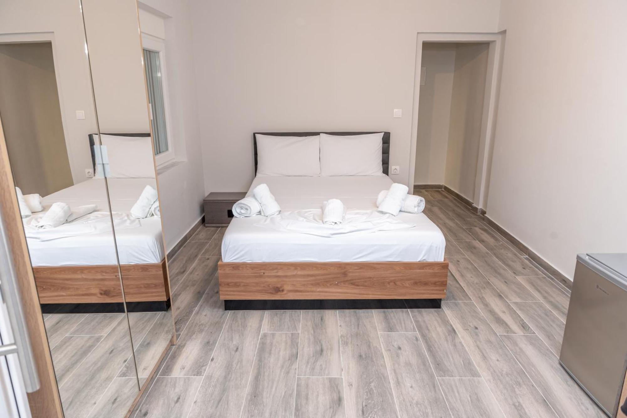 Medusa Rooms Kallithea  ภายนอก รูปภาพ