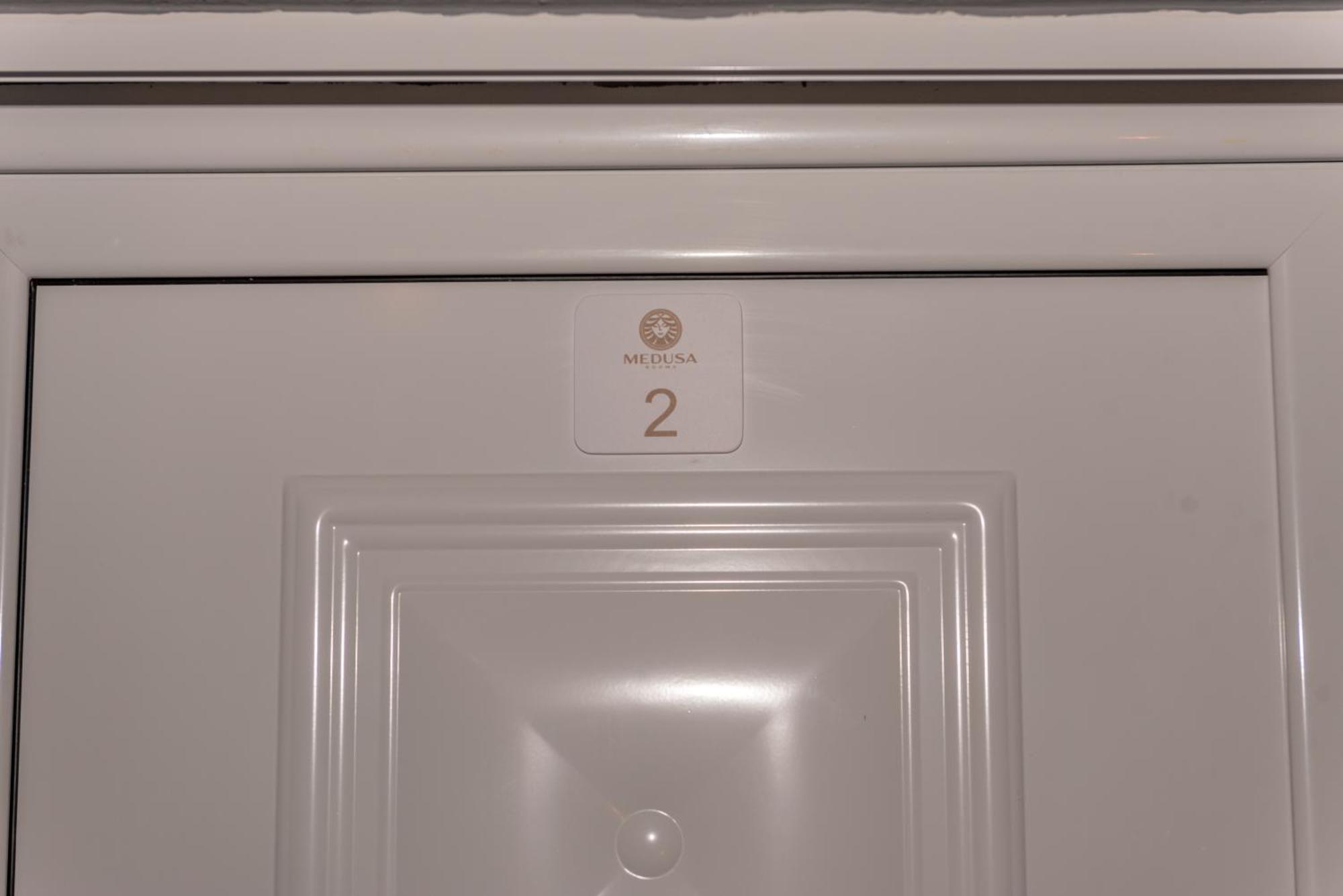 Medusa Rooms Kallithea  ภายนอก รูปภาพ